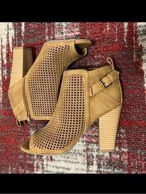 G by Guess Women’s Tan Peep-Toe Perforated Block Heel Booties